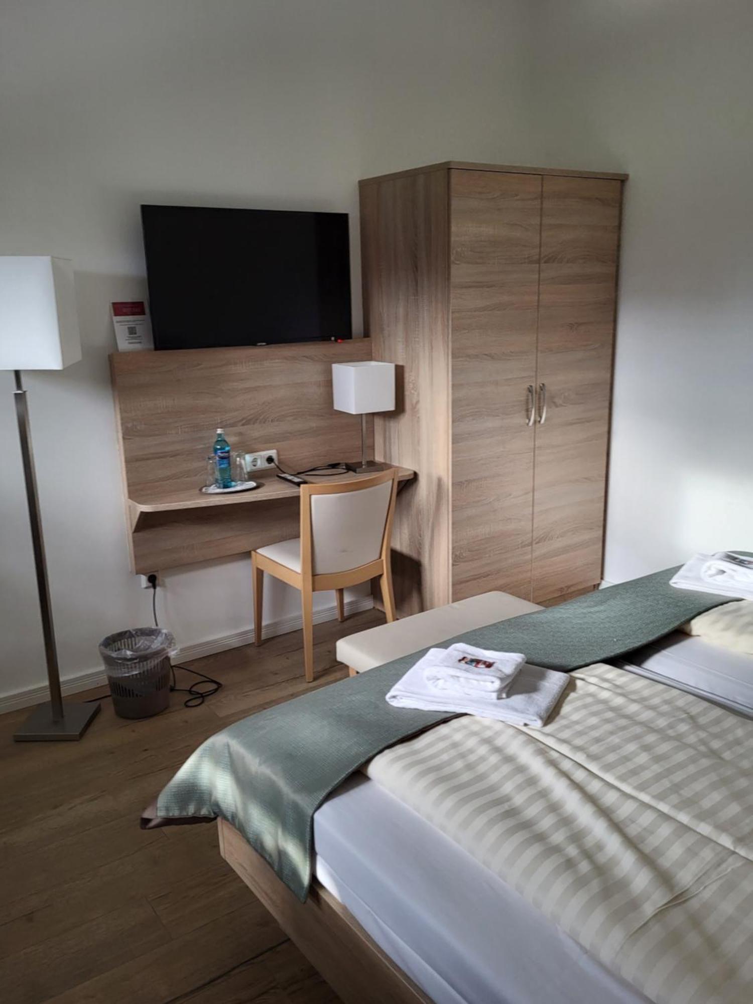 Bootshaus Hotel Bedekaspel Luaran gambar